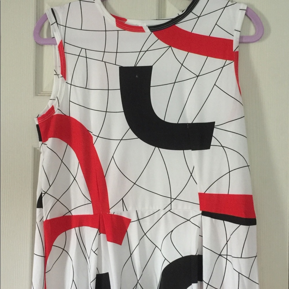 Colorsplash t-shirt dress.